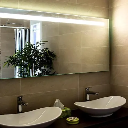 Spacious Duplex Pantin, Near Paris